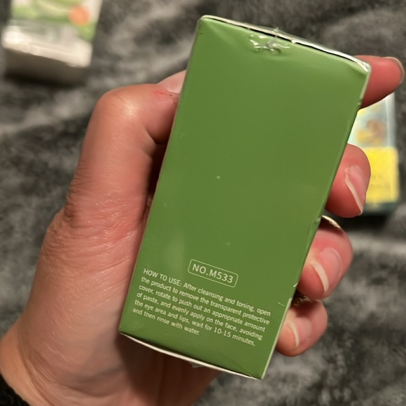 Brand New Skin Care Bundle (items in description) - Picture 9 of 12